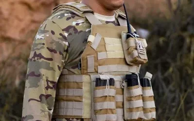 Colete Plate Carrier Montado: Um Aliado Indispensável para Operações Táticas e Recreativas